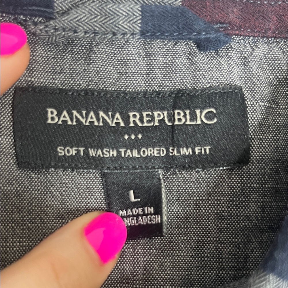 Banana Republic Men's Button-Down Shirt in Navy, Gray & Burgundy - Picture 2 of 5